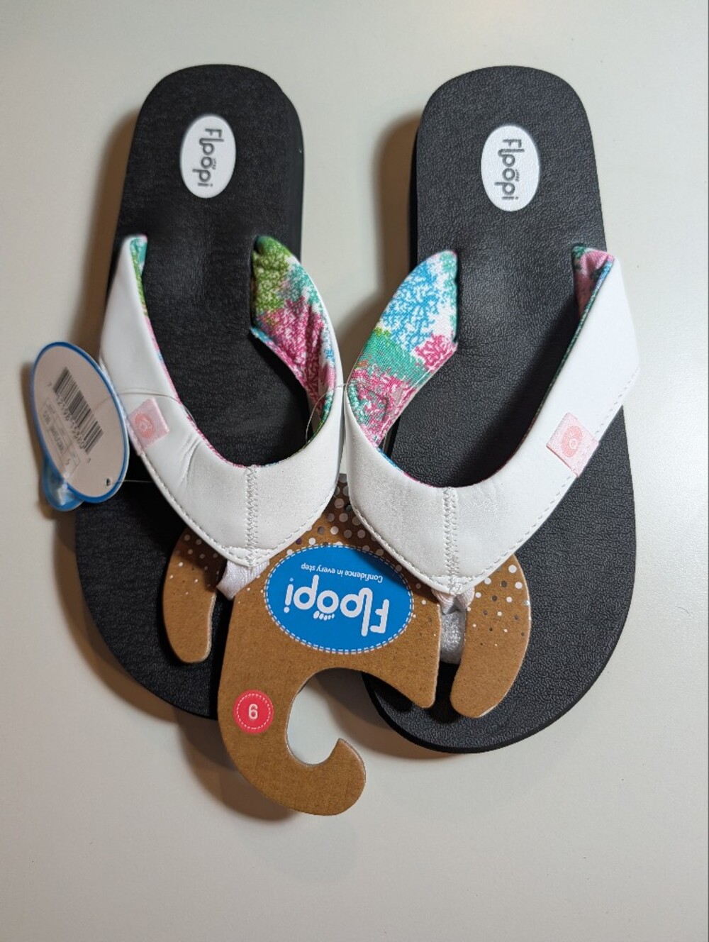 Floopi White Thong Sandals with Floral Liner Woman's Size 9 NWT